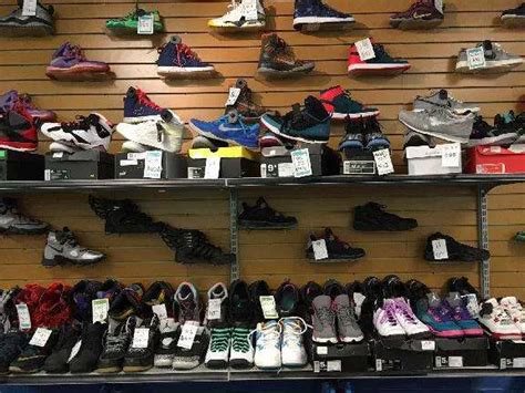 does plato's closet accept football shoes.